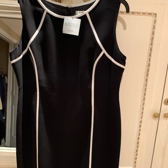 Brand new beautiful Kasper dress black in white.size : 14P - Picture 10 of 16